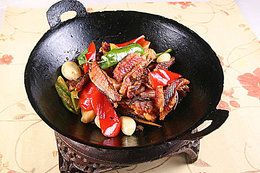 干锅腊鱼