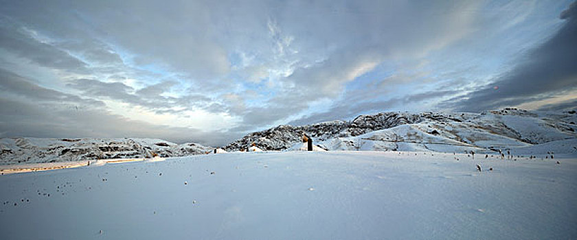 新疆伊犁赛里木湖果子沟冬日雪景