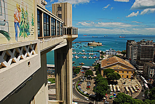 brazil,bahia,salvador,aerial,view,from,elevator,lacerda,elevador,on,central,market,neighbourhood,mercado,modelo,and,marina