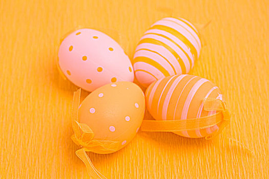复活节彩蛋,橙色背景
