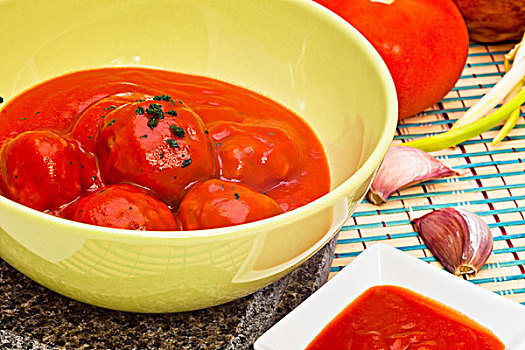 肉丸,番茄酱