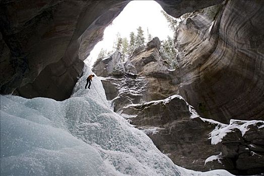 女性,攀冰者,头部,峡谷,碧玉国家公园,艾伯塔省,加拿大