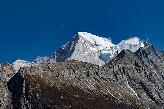 稻城亚丁雪山