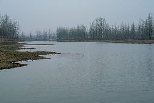 汉水岸边