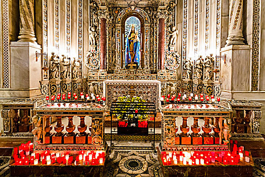祈祷,蜡烛,蒙雷阿莱,巴勒莫,西西里,意大利
