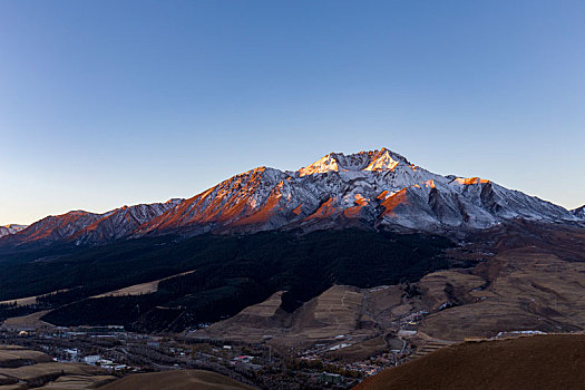 牛心山