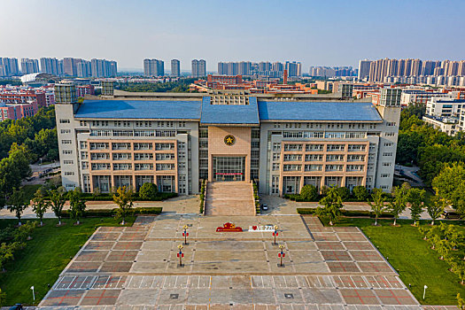 航拍河南郑州大学主校区校园风光