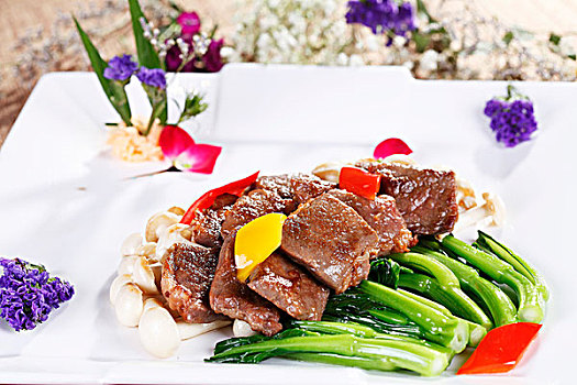 中餐菜品青菜牛肉