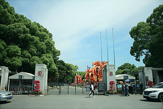 武汉东湖景区周末市民游玩组图