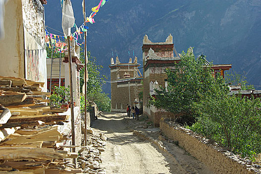 西藏丹巴甲居藏寨