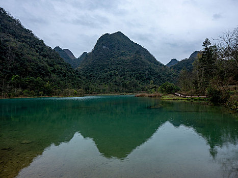 贵州小七孔风光