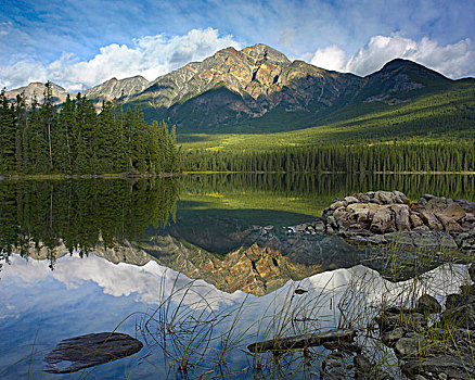 金字塔,湖,碧玉国家公园,艾伯塔省,加拿大