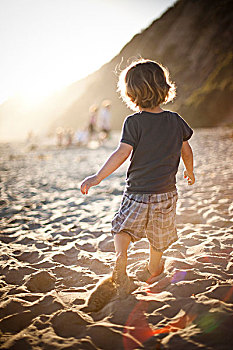 小,男孩,沙,海滩,日落