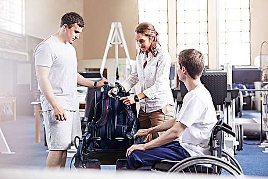 理疗师,男人,轮椅