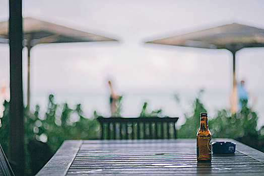 烟灰缸,啤酒瓶,一个,桌子,海滩,博奈尔岛,岛屿