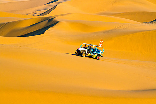 沙地车