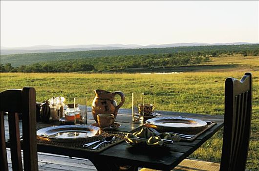 南非,清水,捻角羚,小屋,平台,成套餐具,两个,水罐,水,翠绿,风景,远景,晚间,亮光