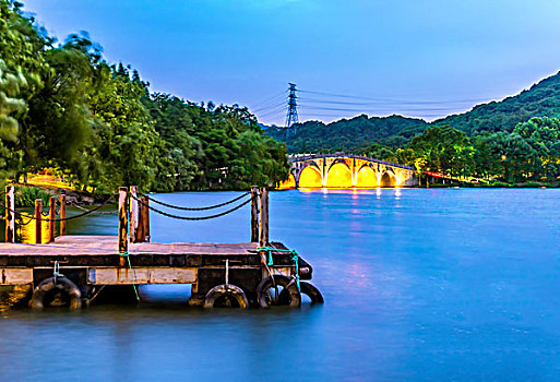 杭州萧山湘湖夜景