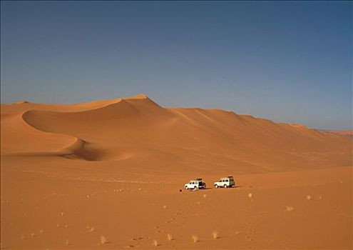 阿尔及利亚,撒哈拉沙漠,阿杰尔高原,四轮驱动,汽车