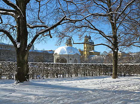 德国,上巴伐利亚,慕尼黑,宫廷花园,冬天