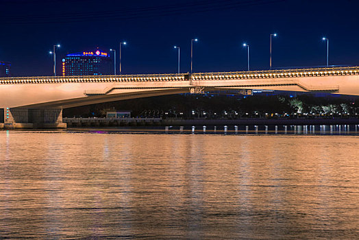 桥梁,夜景,河流