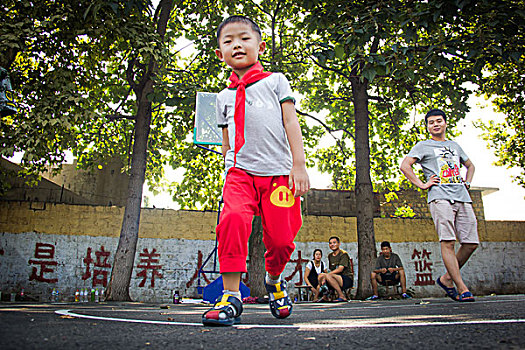 少年军事夏令营之夏