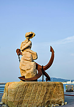 海螺仙女雕塑