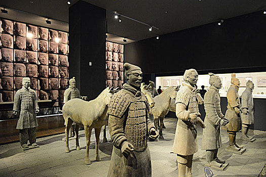 陕西历史博物馆内展出的兵马俑,陕西西安