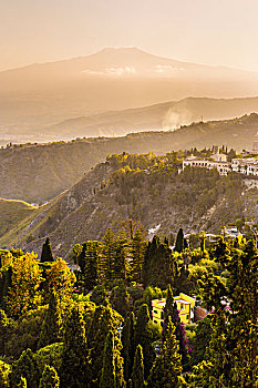俯视,陶尔米纳,埃特纳山,背景,西西里,意大利
