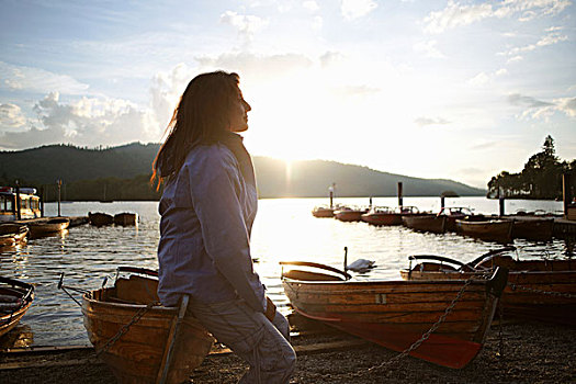 成年,女人,坐,独木舟,湖,湖区,坎布里亚,英国
