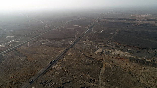 新疆哈密,航拍g30,连云港-霍尔果斯高速公路,哈密了墩段