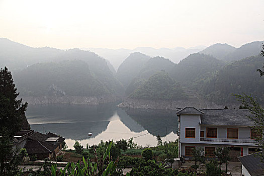 湖北恩施,沪蓉高速