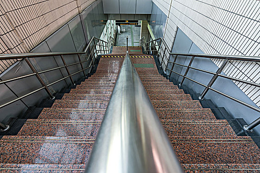 地铁站楼梯