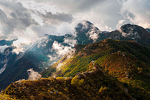 山,多云天气,阿尔卑斯山,卢卡,省,托斯卡纳,意大利,欧洲