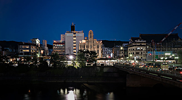 四条鸭川夜景