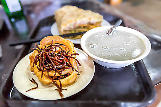 老北京,特色小吃,豆汁儿,焦圈儿
