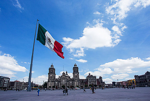 墨西哥城,宪法广场