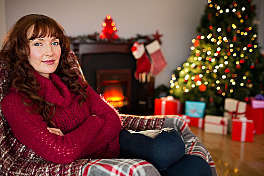 漂亮,红发,坐,扶手椅,圣诞节