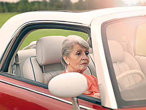 老年,女人,驾驶,红色,敞篷车