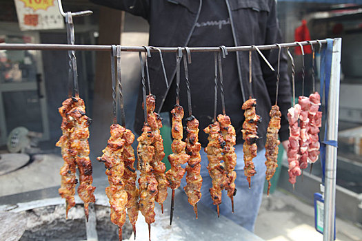 新疆哈密,网红烤肉,不仅仅是好吃,还有好看