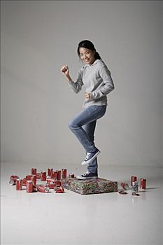 年轻,亚洲女性,跳跃,罐