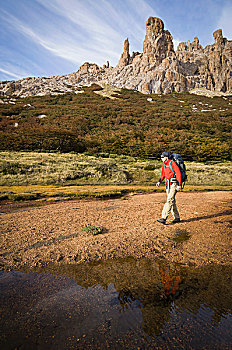 男人,远足,圣卡洛斯,德巴里洛切,纳韦尔瓦皮,国家公园,阿根廷
