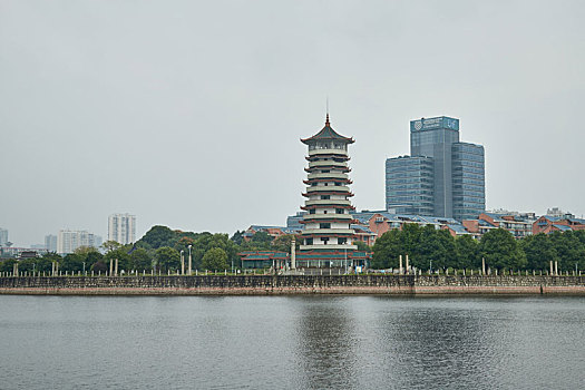 长沙烈士公园夏季雨后风景