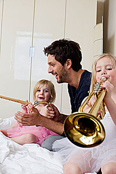父亲,两个,孩子,女儿,演奏音乐