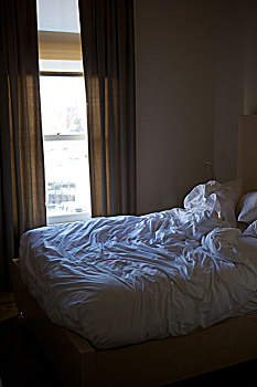 酒店,房间,未整理,床,一半,帘,亮光,窗户,多伦多,加拿大