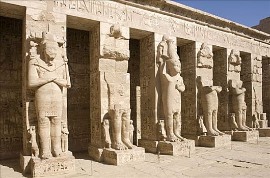 祭庙,拉美西斯二世神殿,哈布城,院落,柱廊,雕塑,西部,底比斯,路克索神庙,埃及,非洲