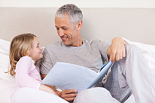 高兴,父亲,读,故事,女儿