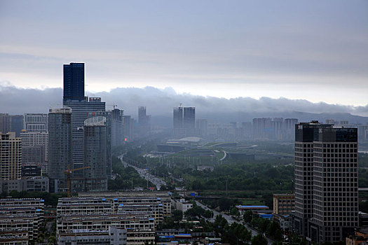 暴雨过后现,云山,奇观,数十公里长云雾环绕卧龙山