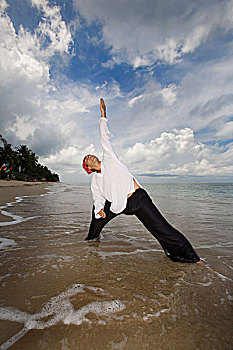 一个,男人,伸展胳膊,海滩,苏梅岛,泰国