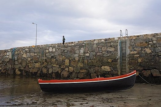 划艇,搁浅,石墙,戈尔韦郡,爱尔兰